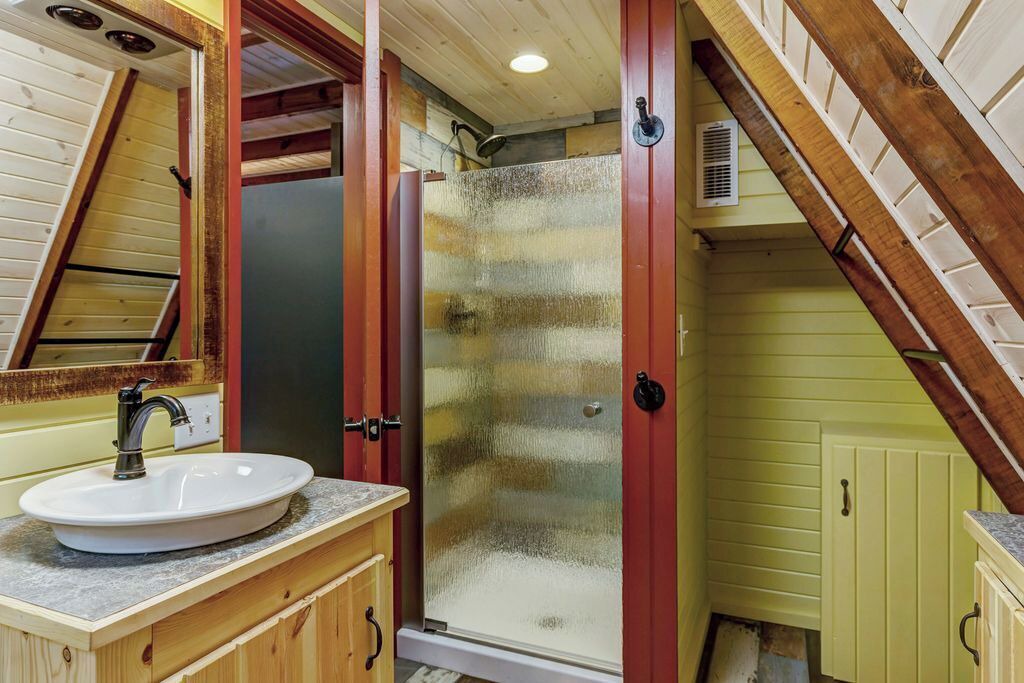 Photo of Bathroom in Innsbrook