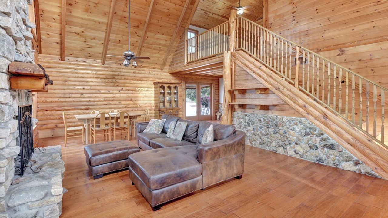 Photo of Livingroom in Burnet