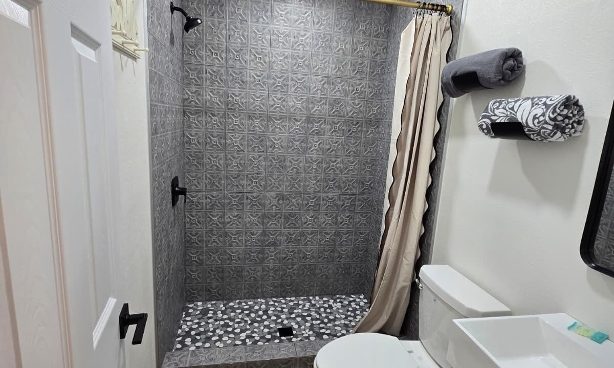 Photo of Bathroom in Seymour