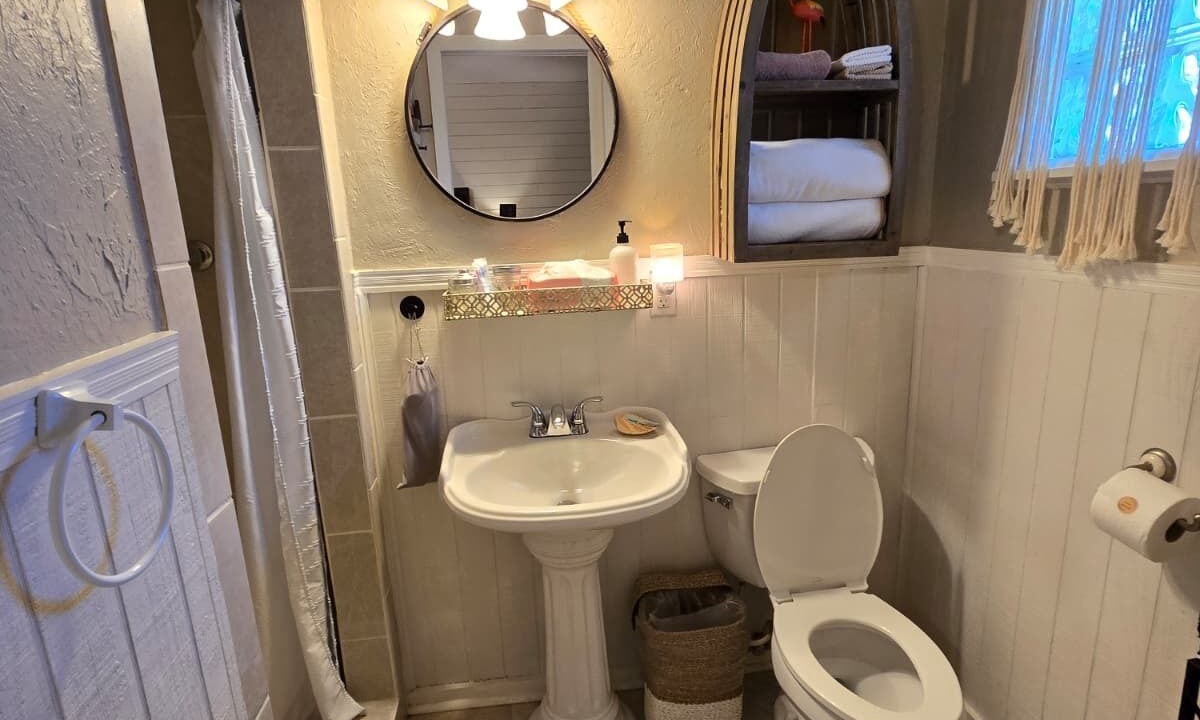 Photo of Bathroom in Seymour