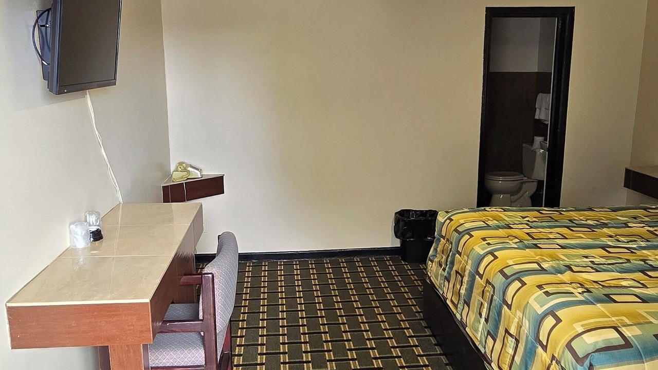 Photo of Bedroom in Redford