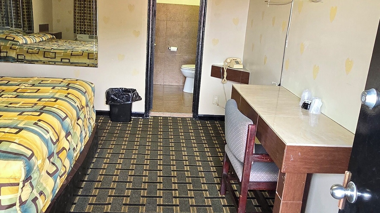 Photo of Bedroom in Redford