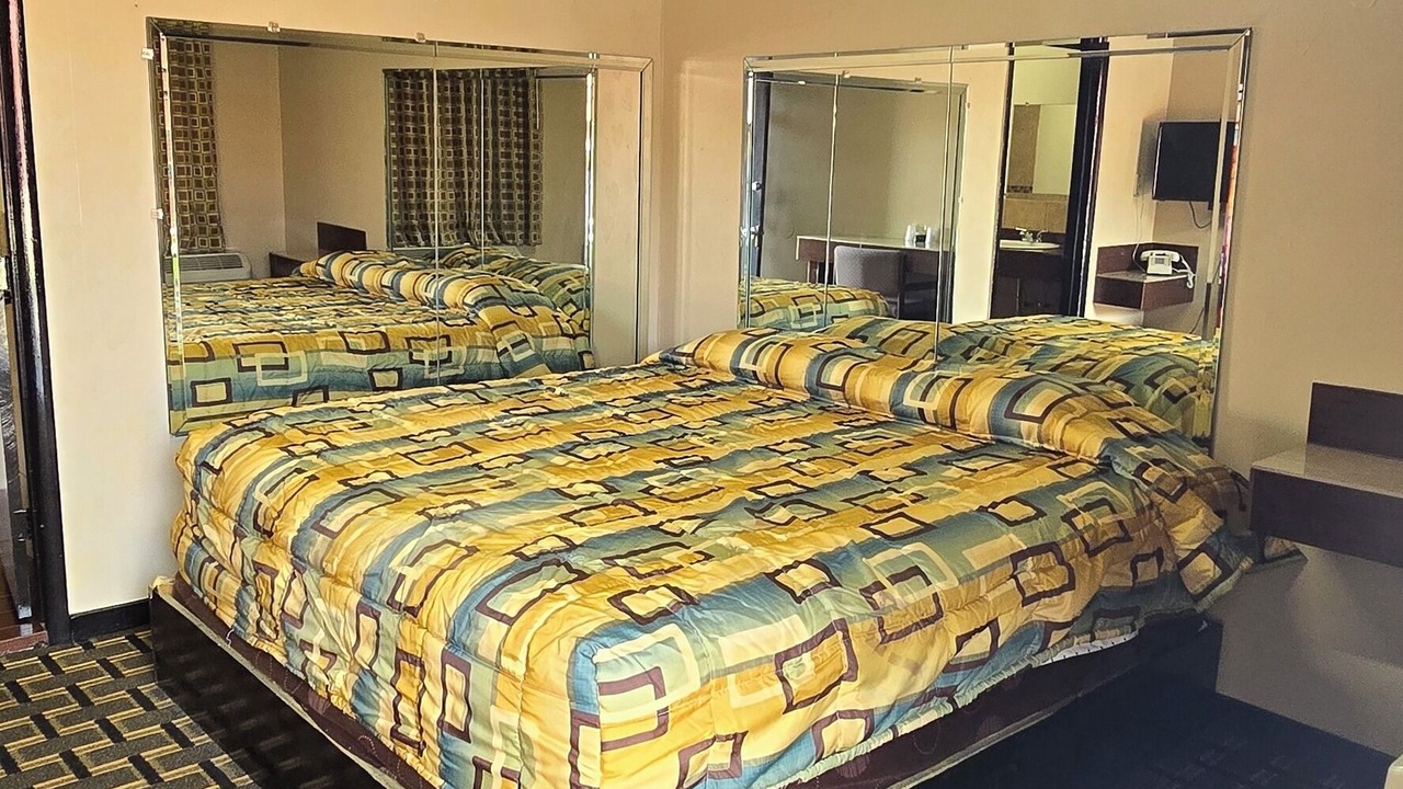 Photo of Bedroom in Redford