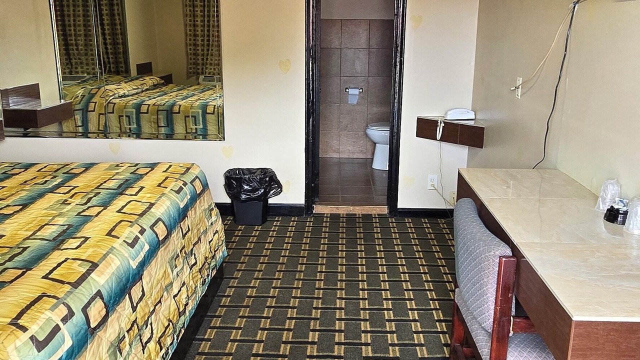 Photo of Bedroom in Redford