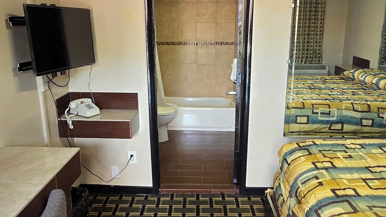 Photo of Bedroom in Redford