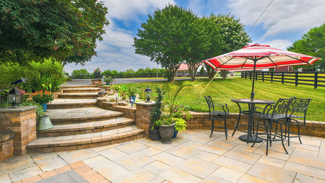 Photo of Outdoor in Louisa