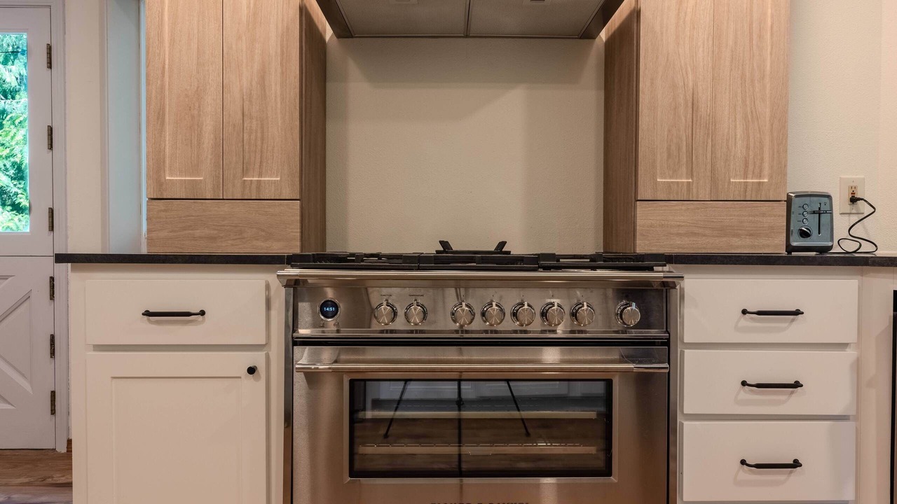 Photo of Kitchen in Cottage Lake