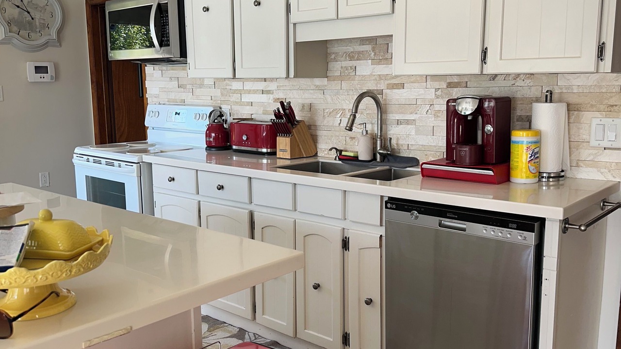 Photo of Kitchen in Central Frontenac