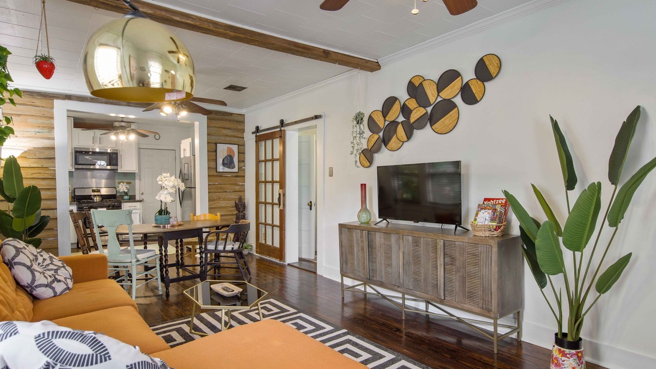 Photo of Livingroom in Freetown - Port Rico
