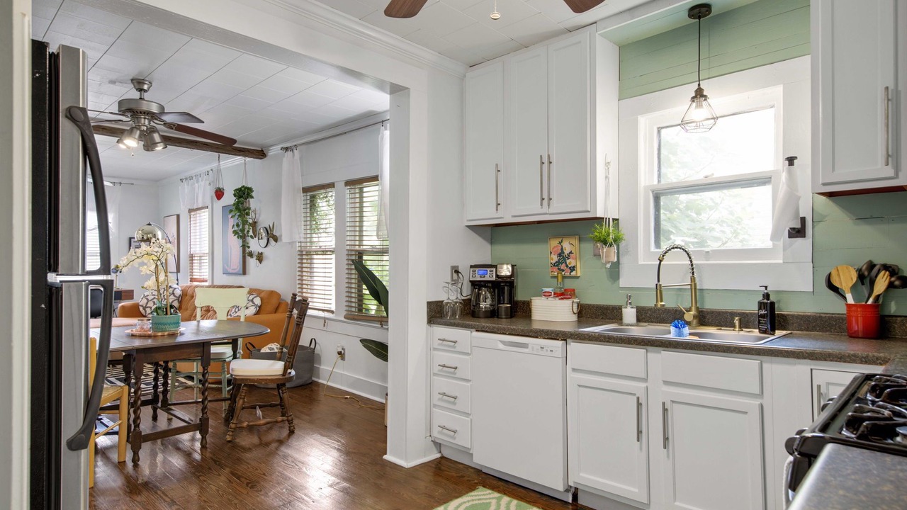 Photo of Kitchen in Freetown - Port Rico