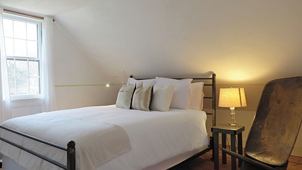 Photo of Bedroom in Old Mystic