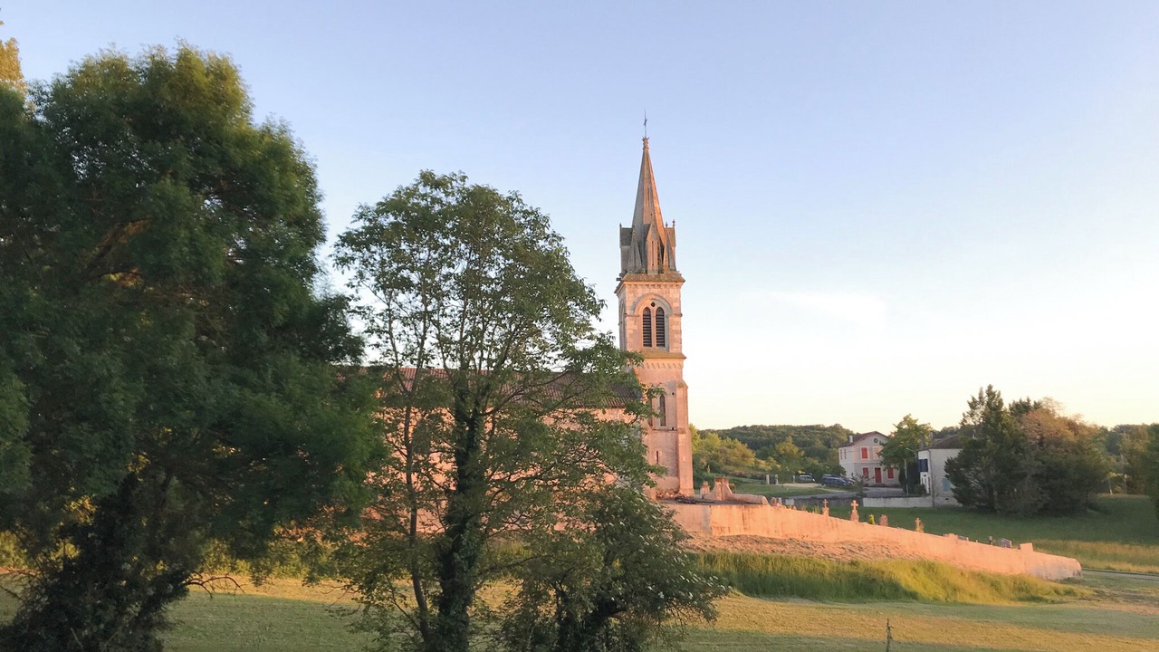 Photo of Outdoor in Saint-Etienne-de-Villereal