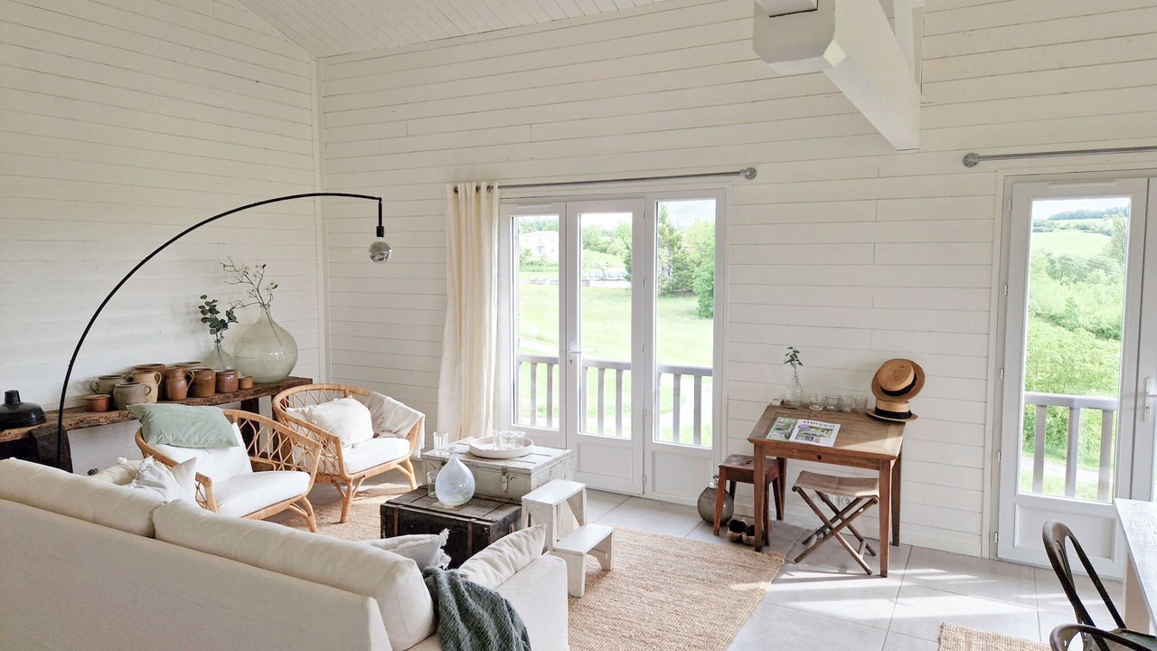Photo of Livingroom in Saint-Etienne-de-Villereal