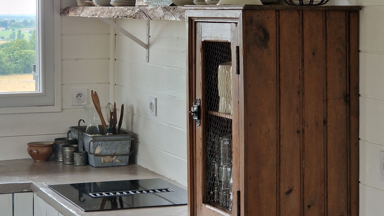 Photo of Kitchen in Saint-Etienne-de-Villereal