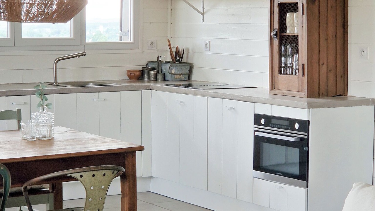 Photo of Kitchen in Saint-Etienne-de-Villereal