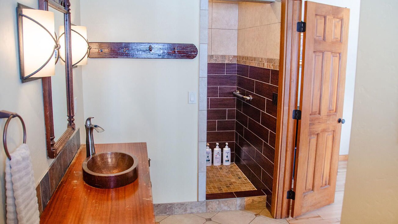 Photo of Bathroom in Paonia