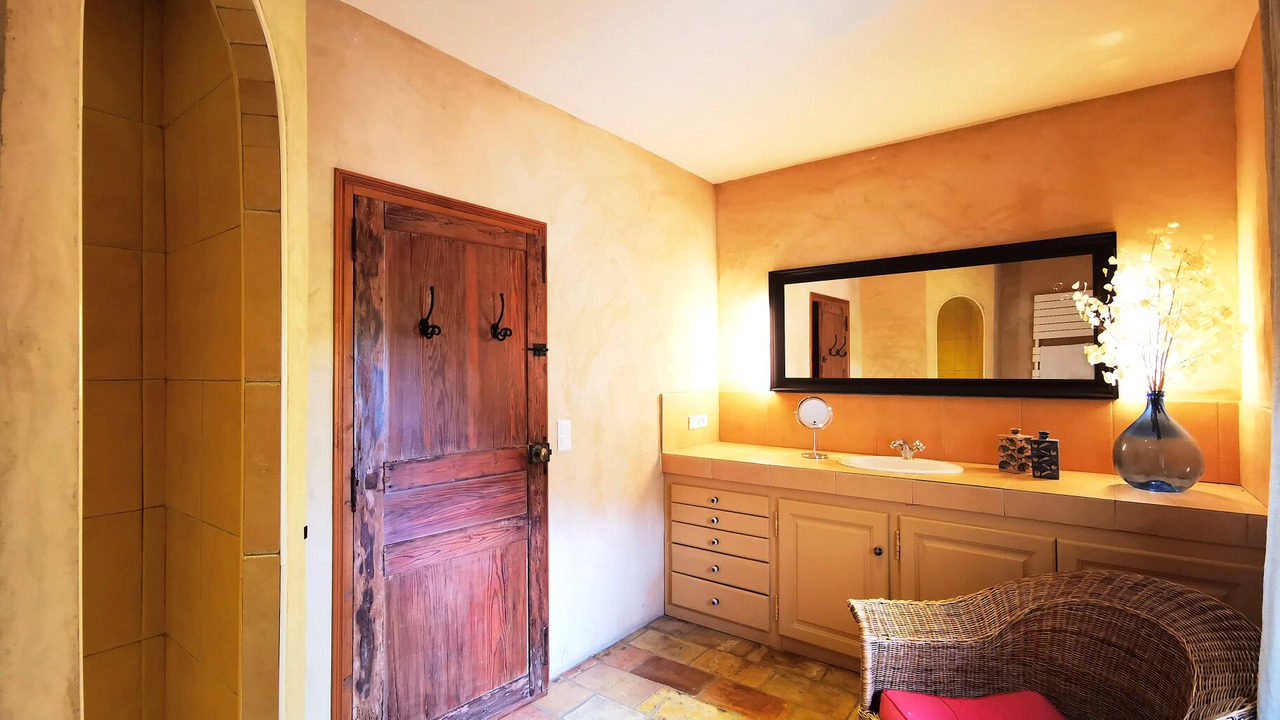 Photo of Bathroom in Laudun