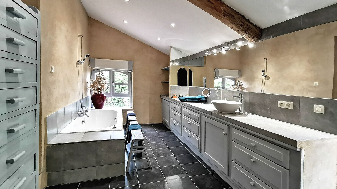Photo of Bathroom in Laudun