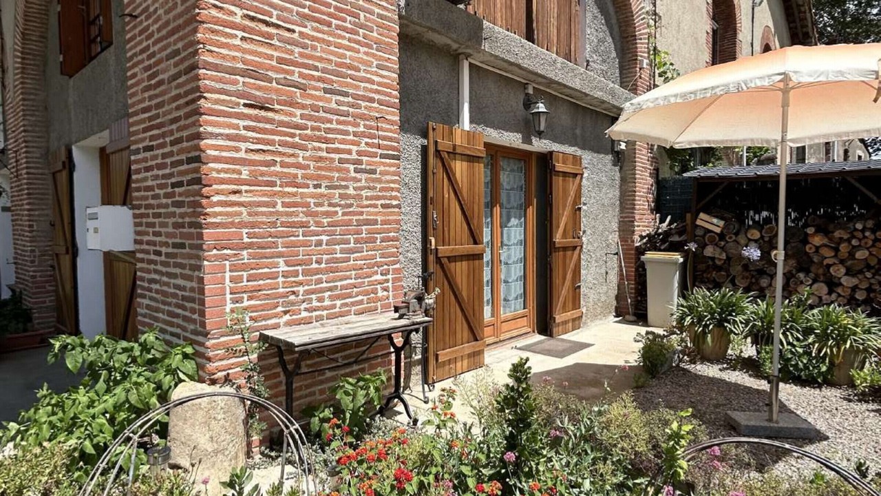 Photo of Outdoor in Saint-Genis
