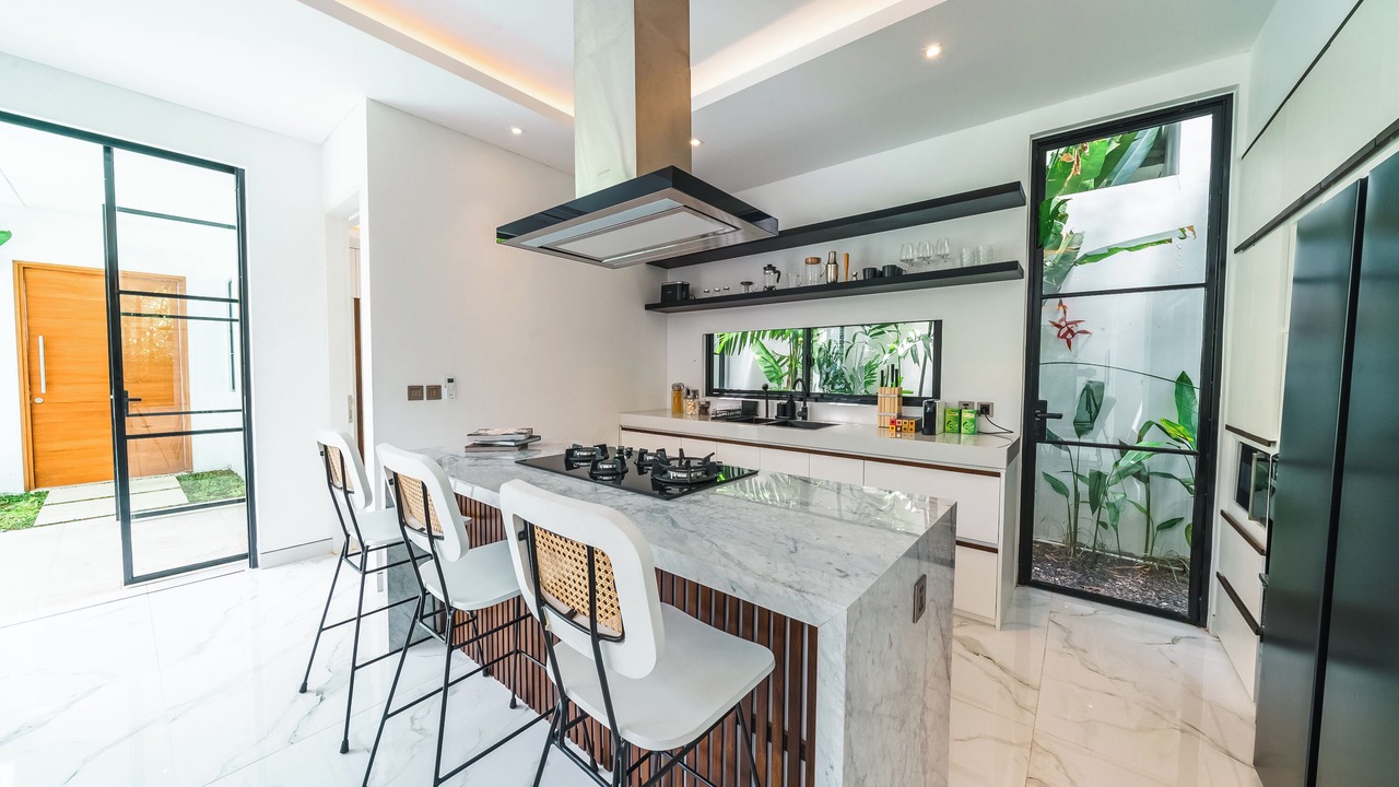 Photo of Others in Sunset Road