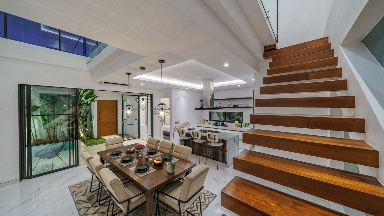 Photo of Others in Sunset Road