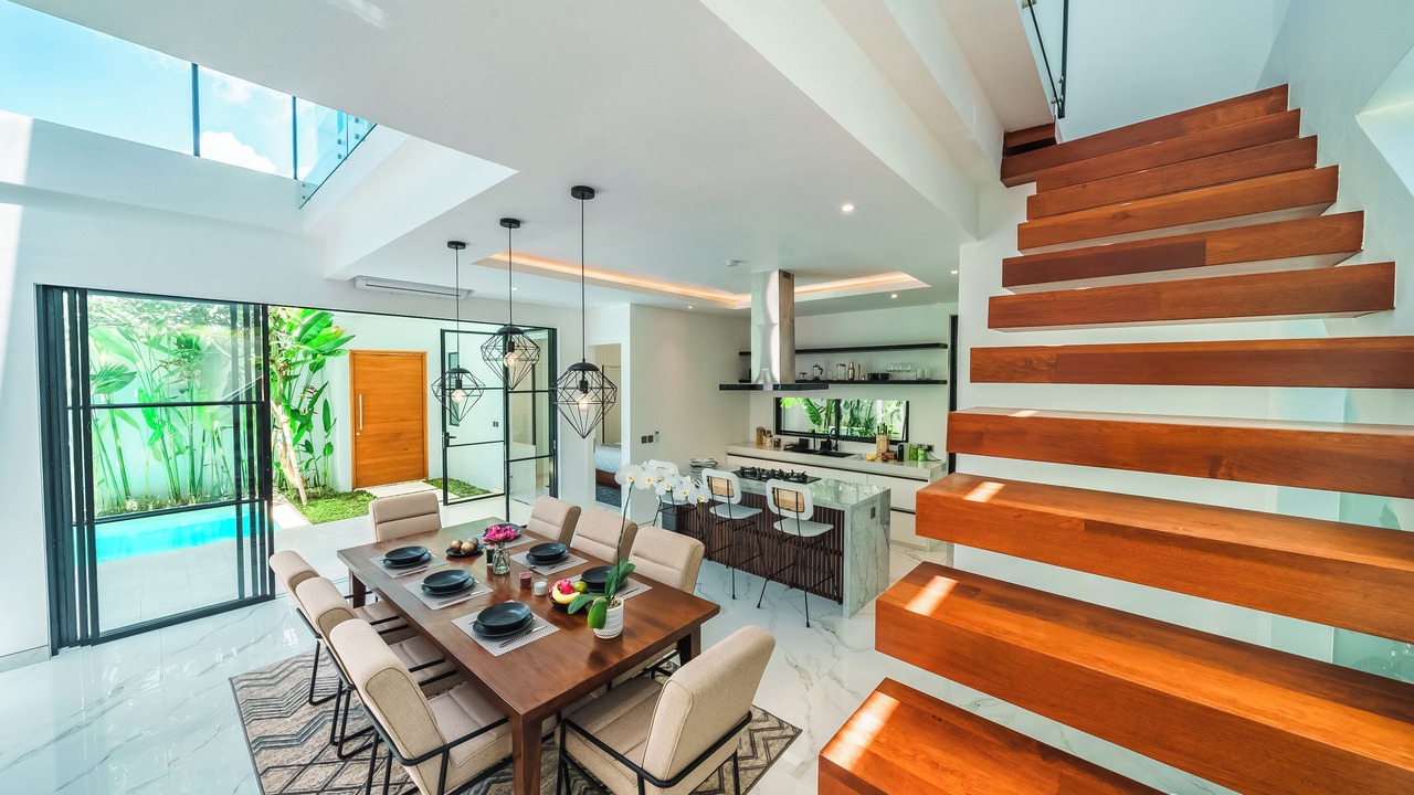 Photo of Others in Sunset Road