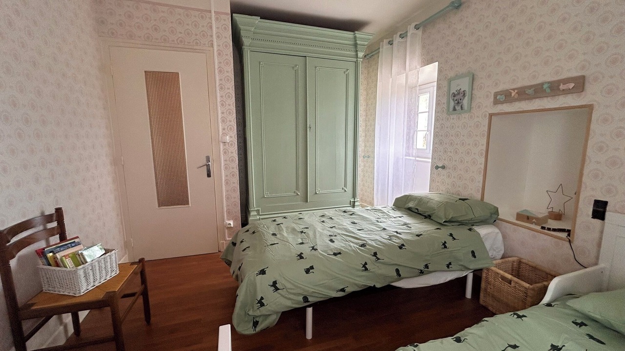 Photo of Others in Sadroc