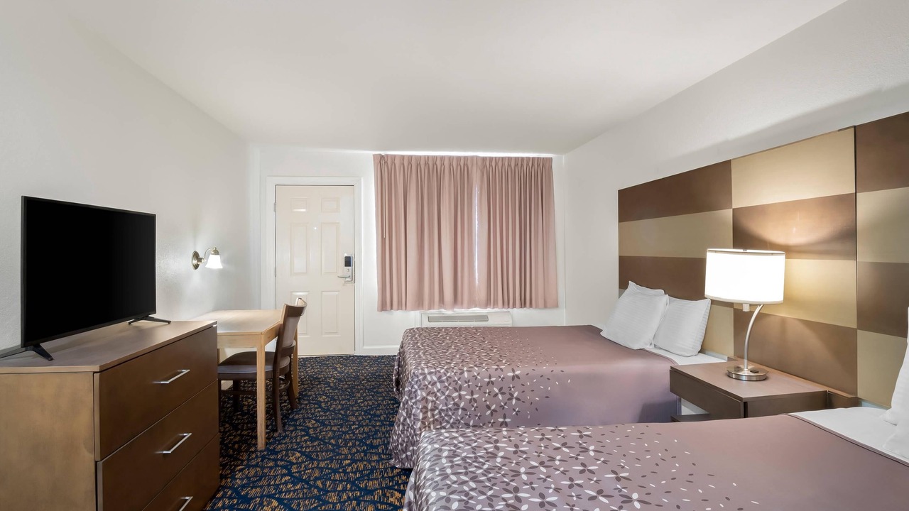 Photo of Bedroom in Garland