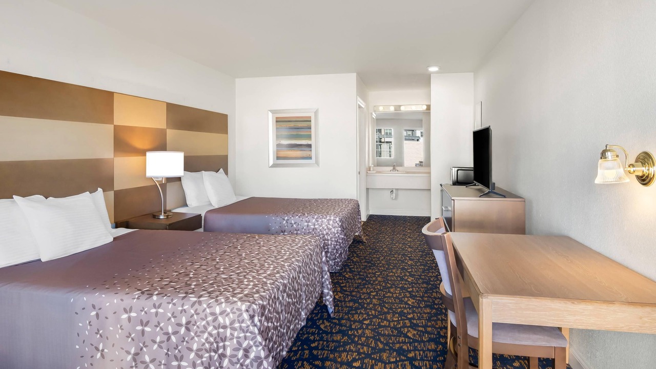 Photo of Bedroom in Garland