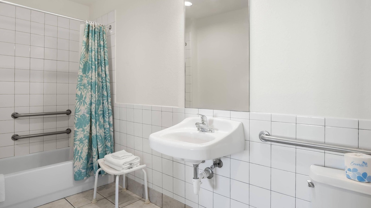 Photo of Bedroom in Garland