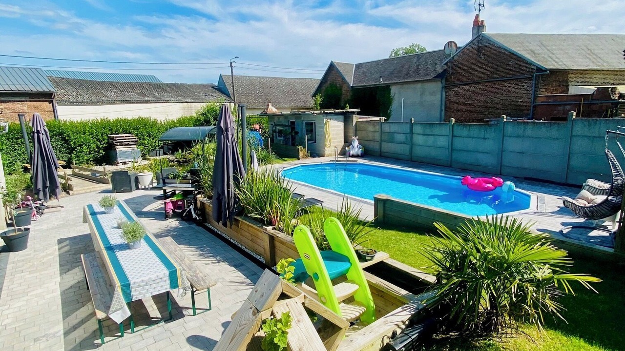 Photo of Outdoor in Englebelmer