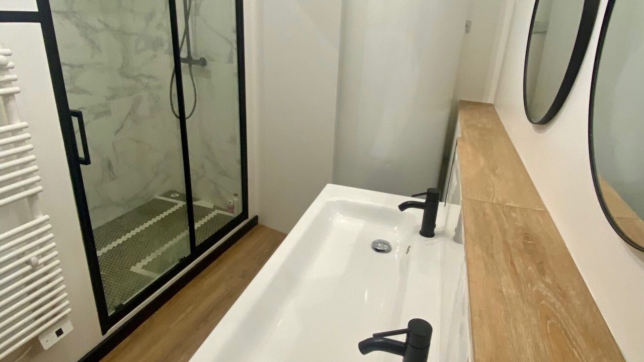 Photo of Bathroom in Englebelmer