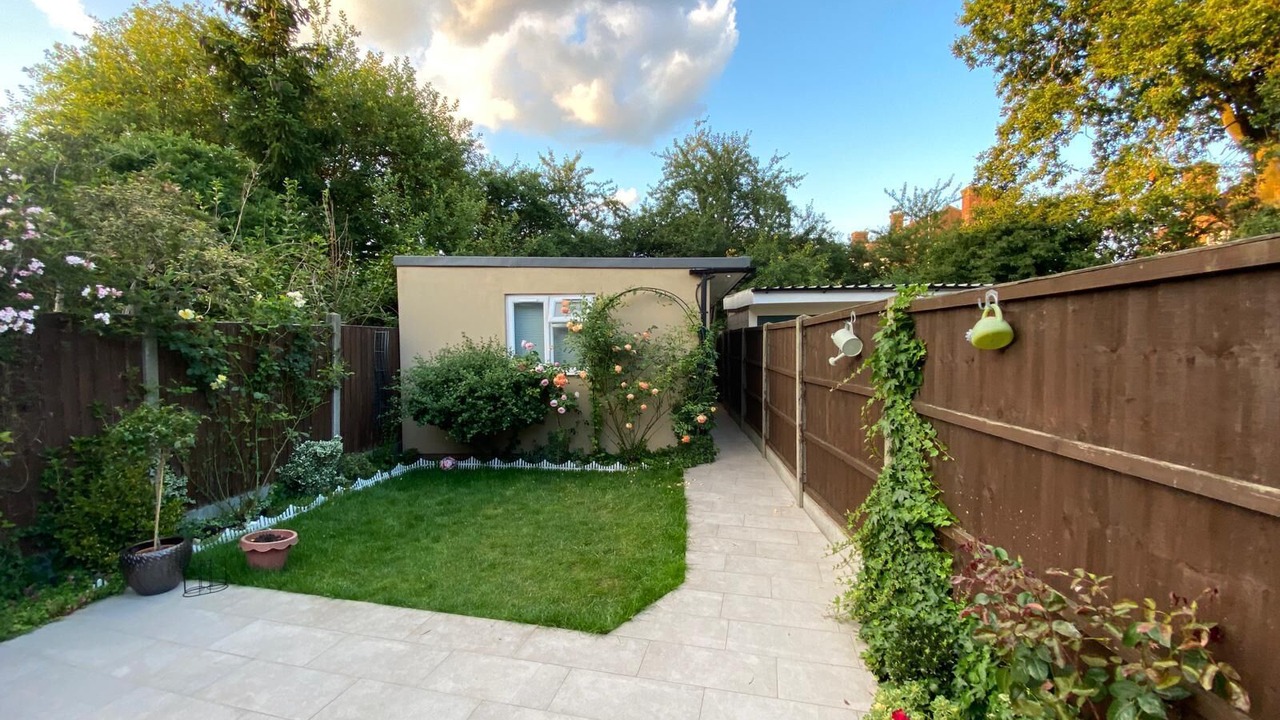 Photo of Outdoor in Burnt Oak