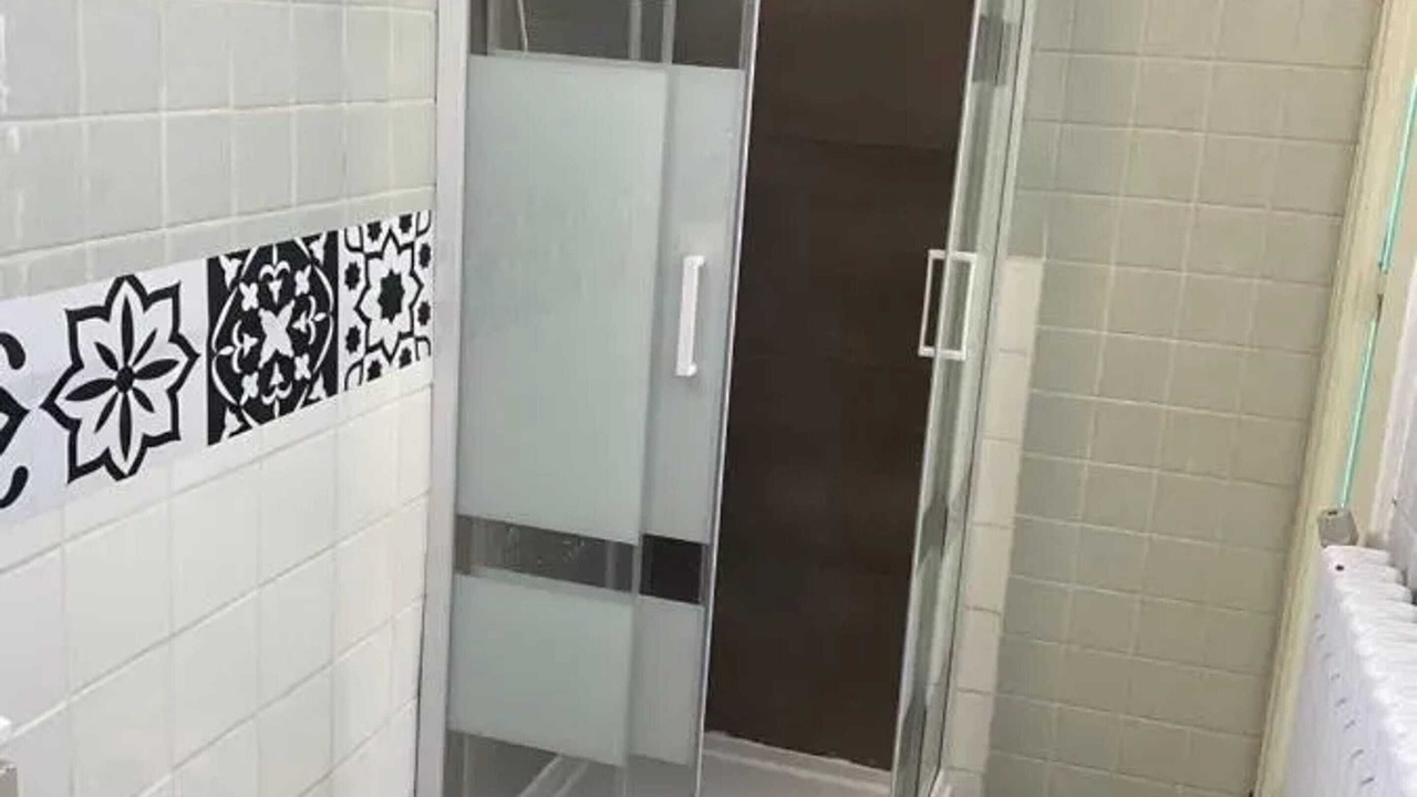 Photo of Bathroom in Flers