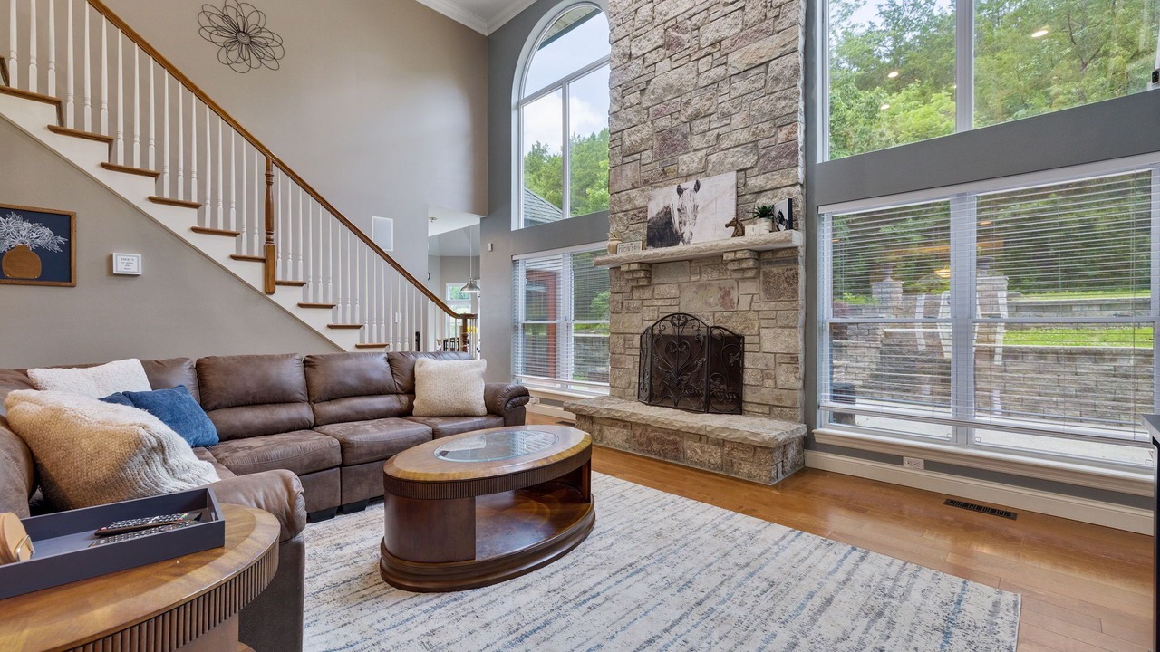 Photo of Livingroom in Eureka