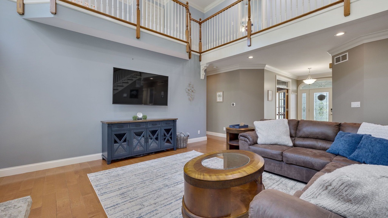 Photo of Livingroom in Eureka