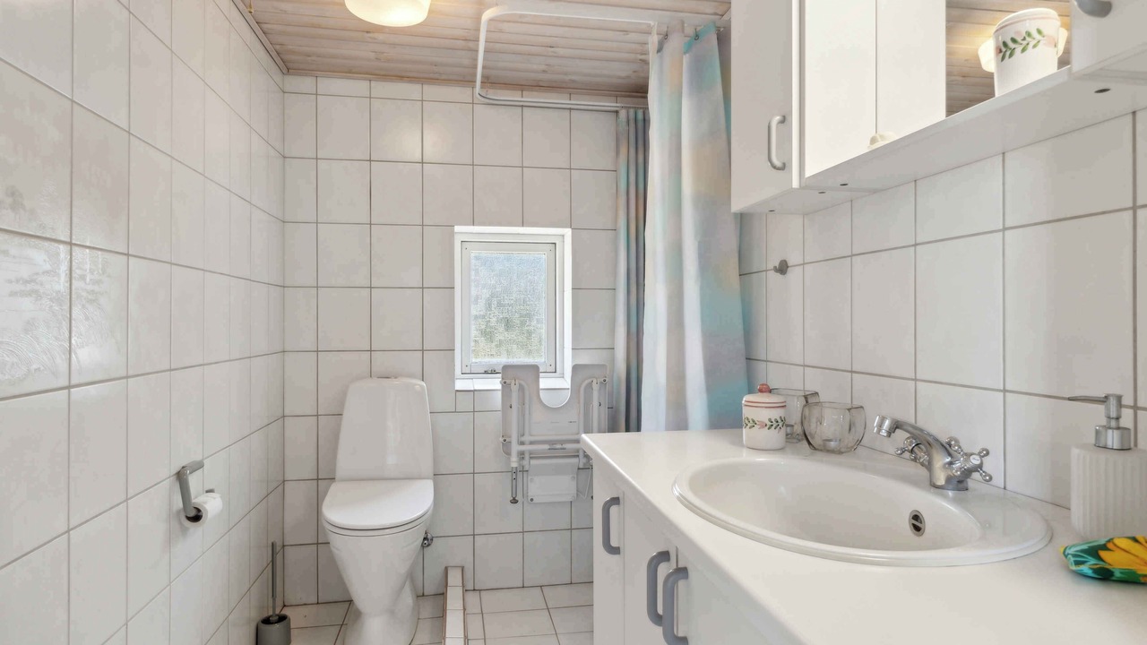 Photo of Bathroom in Hvalpsund