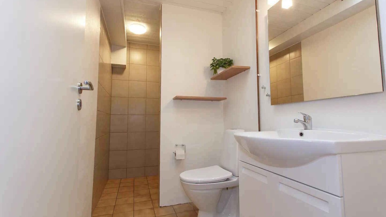 Photo of Bathroom in Give