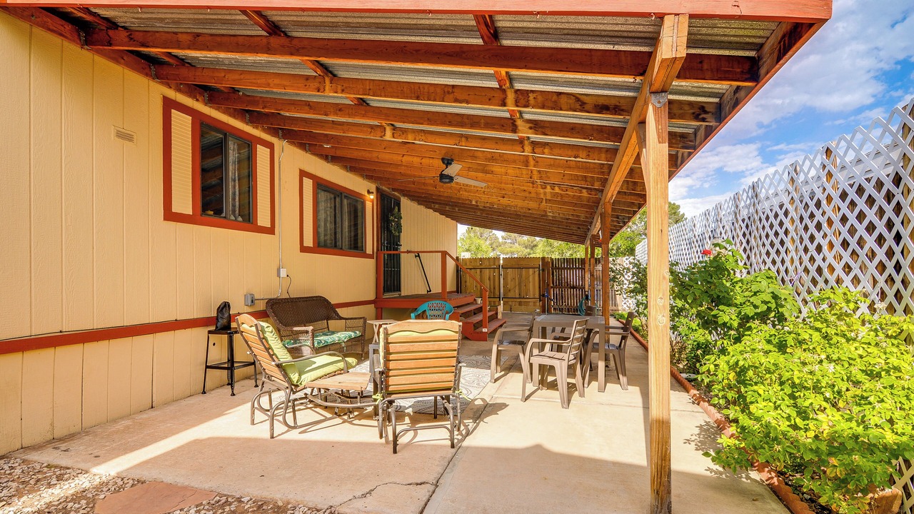 Photo of Outdoor in Page
