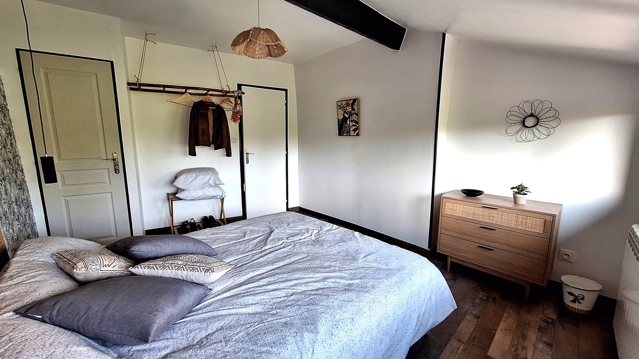 Photo of Others in Nolay