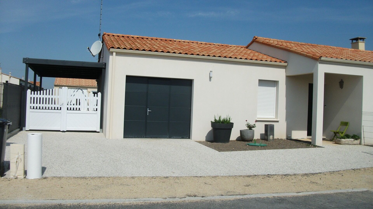 Photo of Outdoor in Sainte-Gemme-la-Plaine