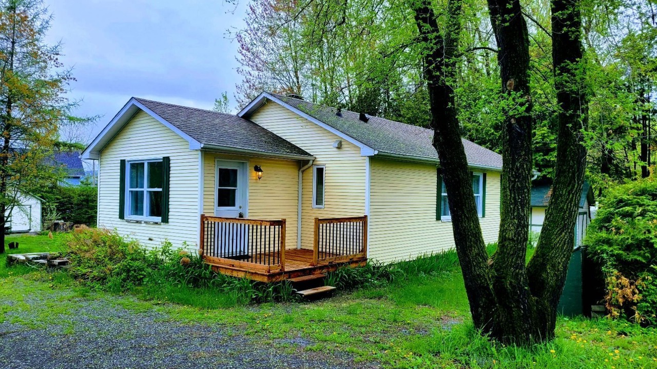 Photo of Outdoor in Ayers Cliff