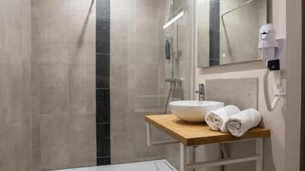 Photo of Bathroom in La Bourboule