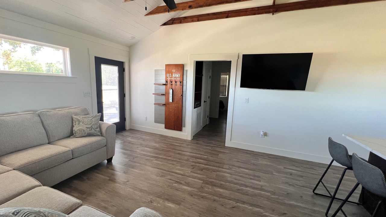 Photo of Livingroom in Uniontown