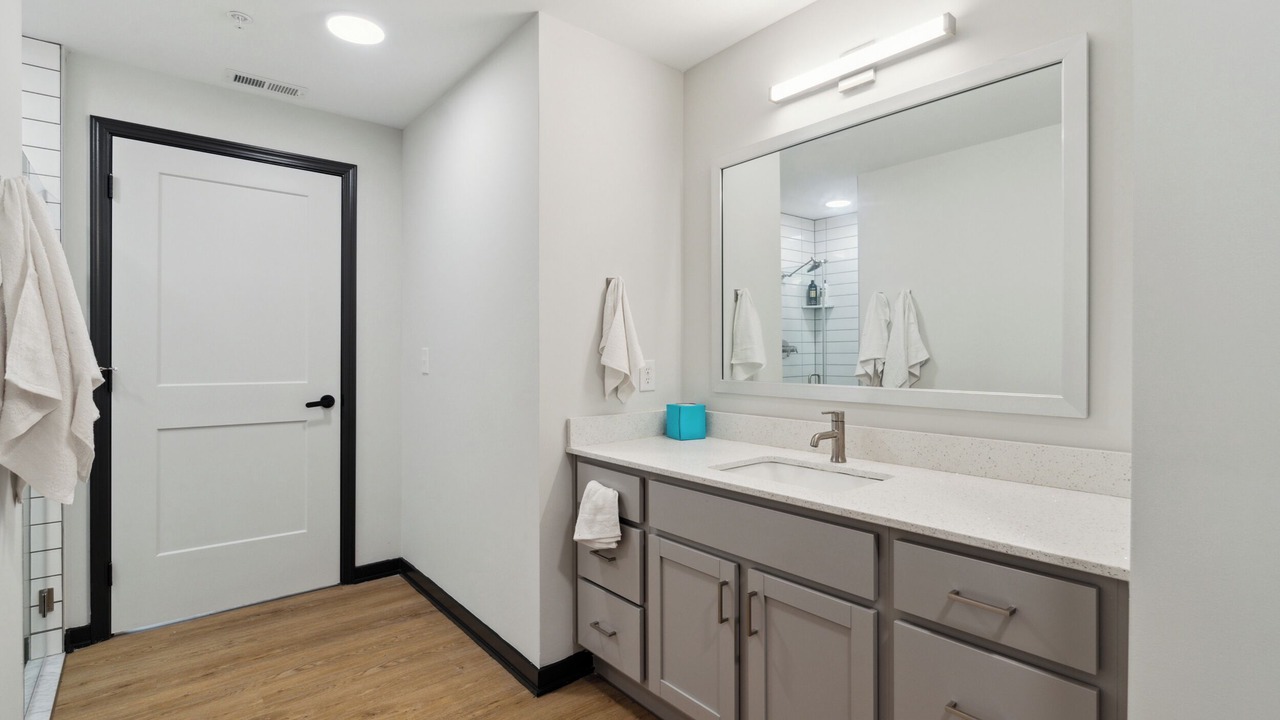 Photo of Bathroom in Lockerbie Square