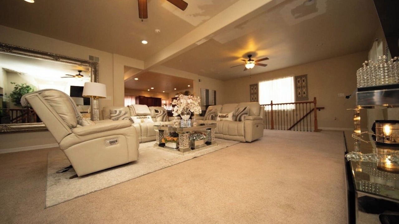 Photo of Livingroom in Roxborough