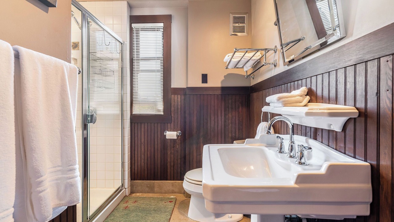 Photo of Others in Broadway