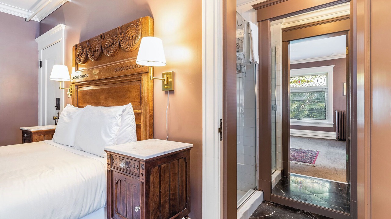 Photo of Others in Capitol Hill