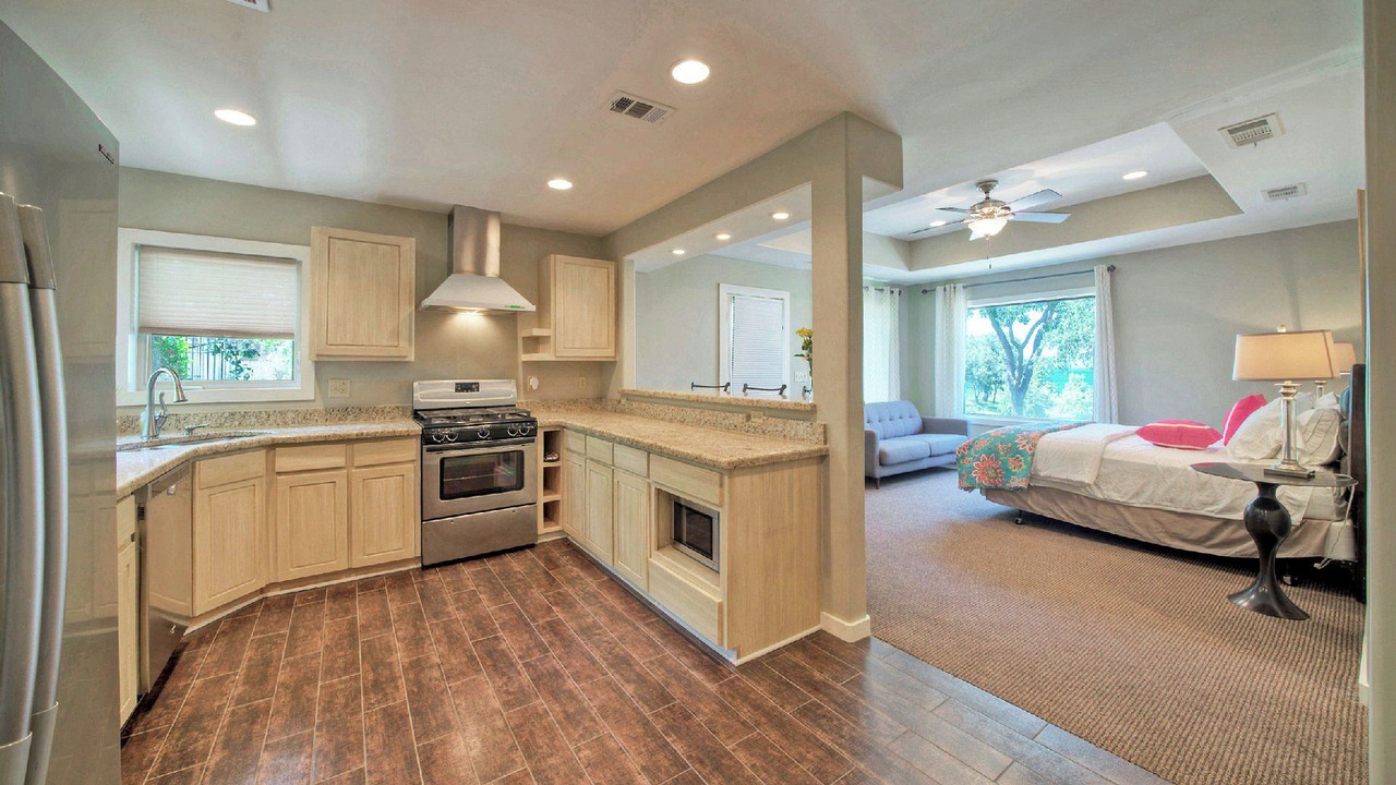 Photo of Kitchen in Buchanan Dam