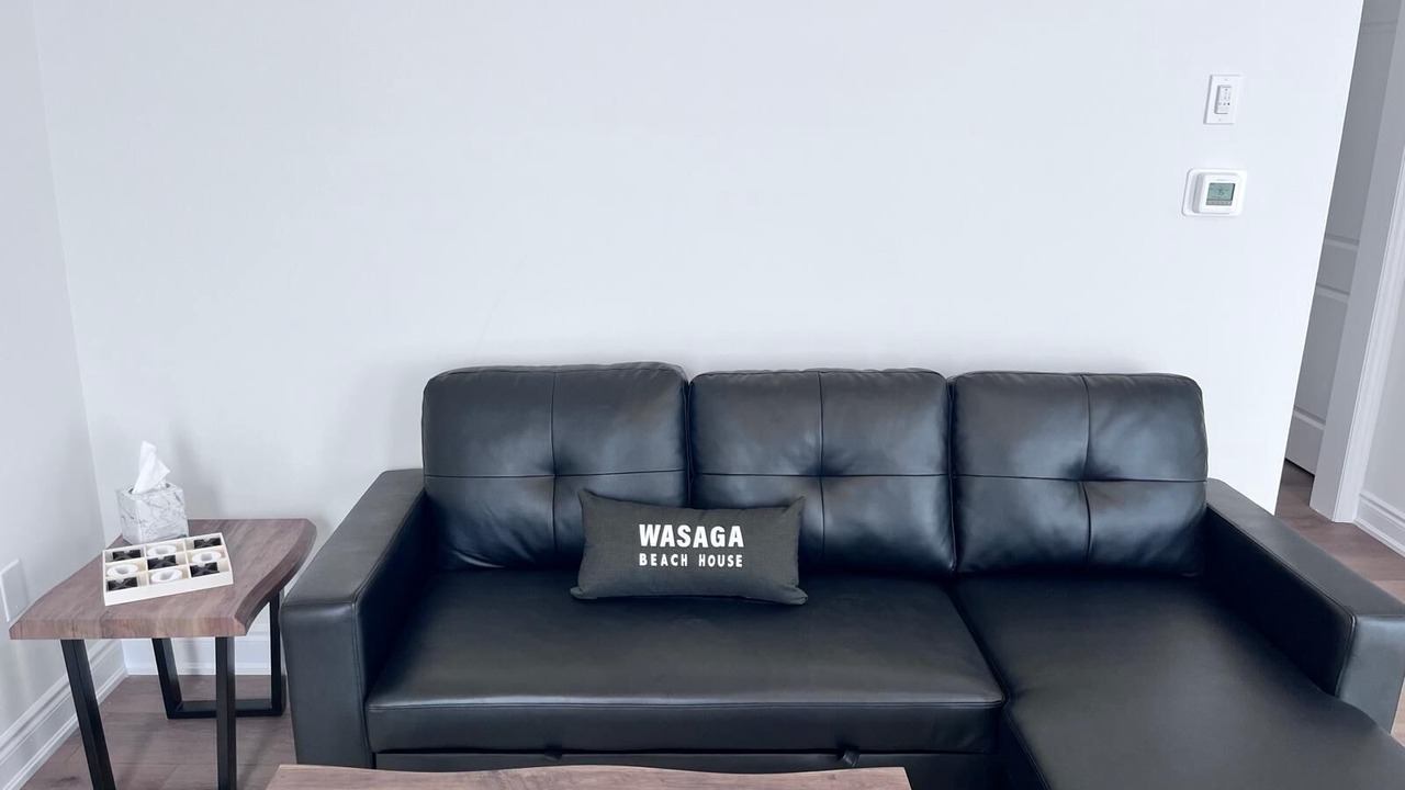 Photo of Livingroom in Wasaga Beach